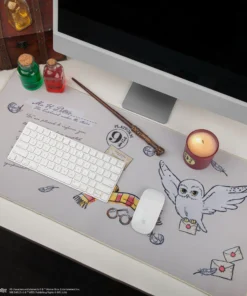 Alternative view of Hedwig Desk Mat